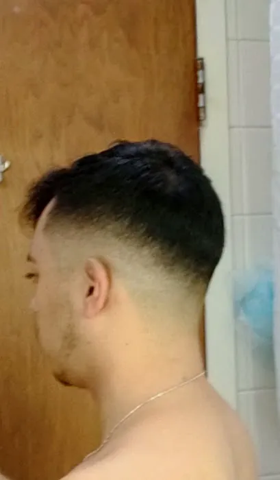 Victor's Barber Shop & Beauty Salon Picture 2