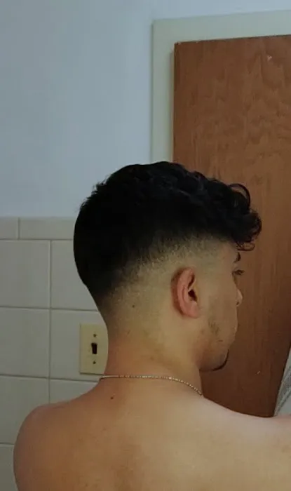 Victor's Barber Shop & Beauty Salon Picture 1