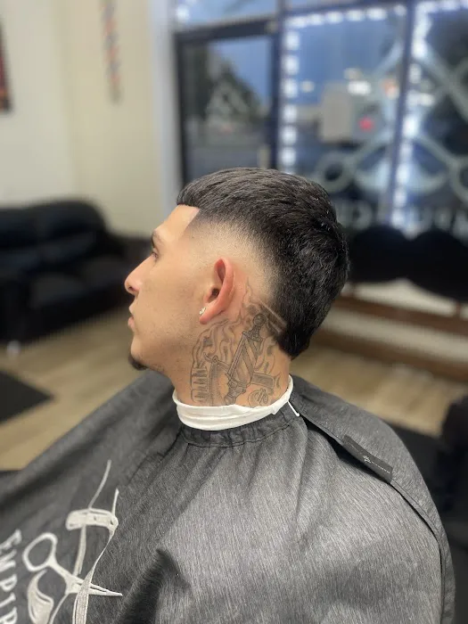 Empire Cutz Picture 3