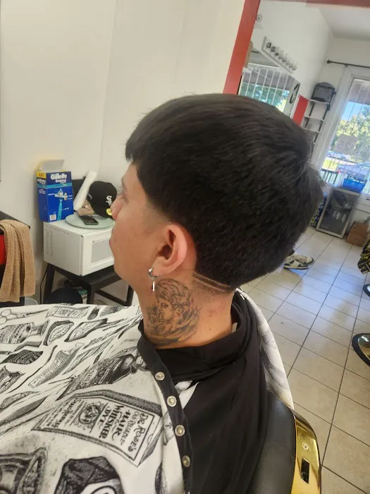 TESOROS HAIR SALON & BARBER SHOP Picture 7