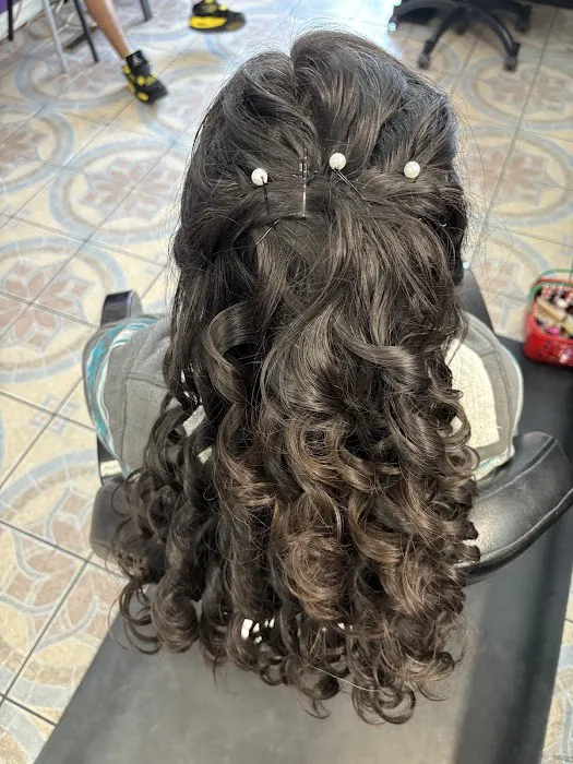 Luria Hair Salon Picture 4