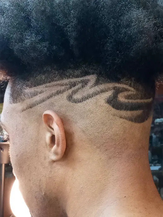 At Da Barber Shop Picture 2