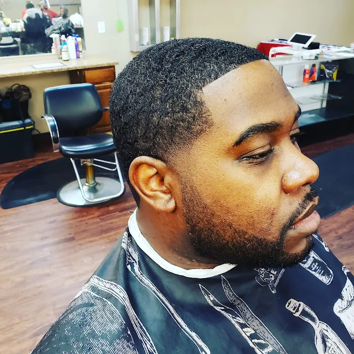 Hair Experts Bronzeville Picture 10