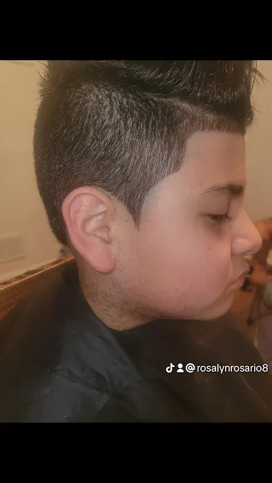 Ross barbershop Picture 4