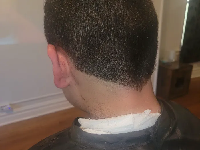 Ross barbershop Picture 1