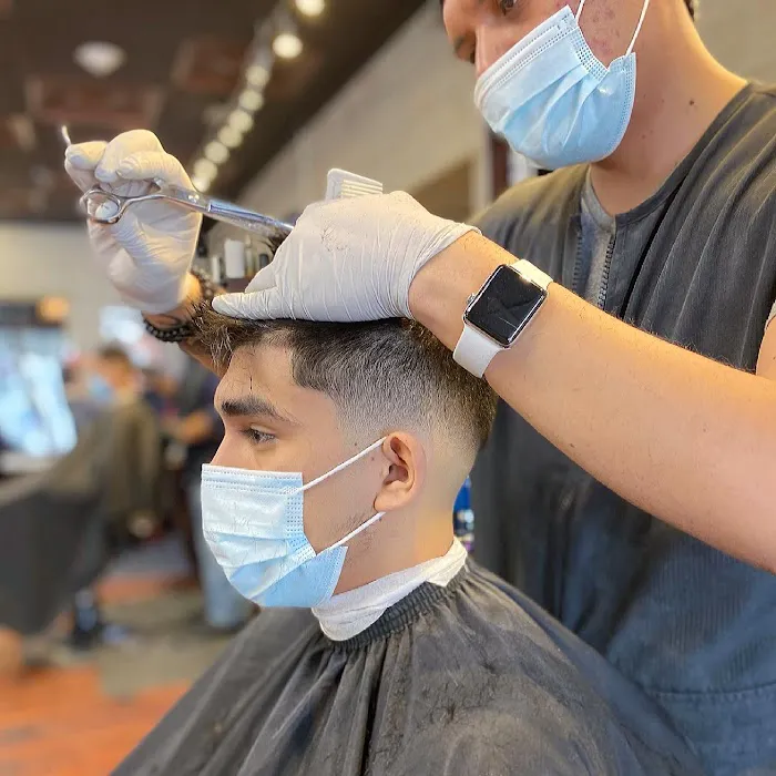 BR Barber Lounge No. 1 Picture 3