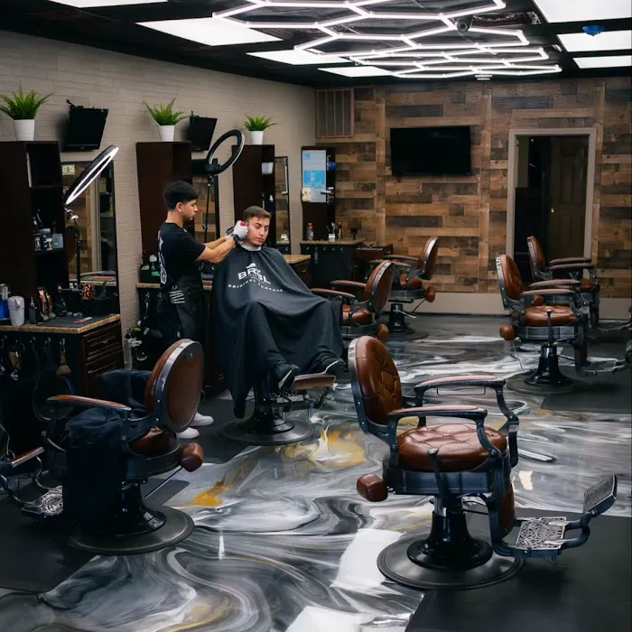 BR Barber Lounge No. 1 Picture 7