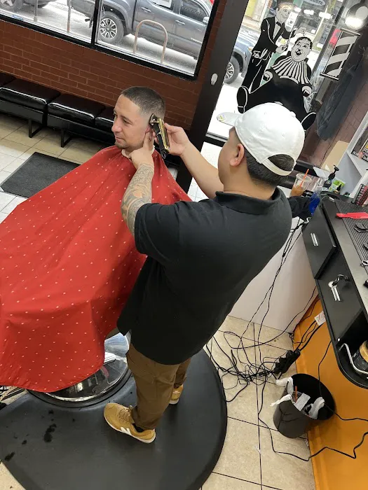 The Barber Chop - Logan Square Picture 10