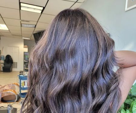 Mia's hair salon