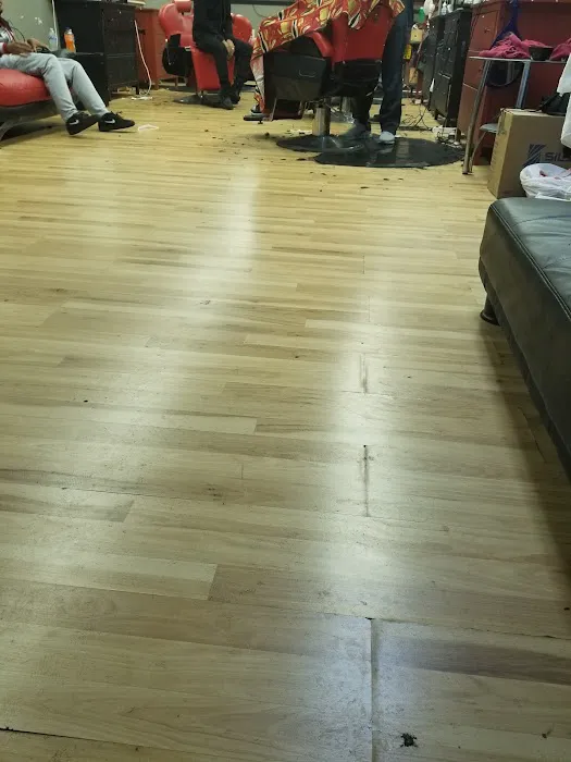 Uppercuts Barber Studio Picture 1