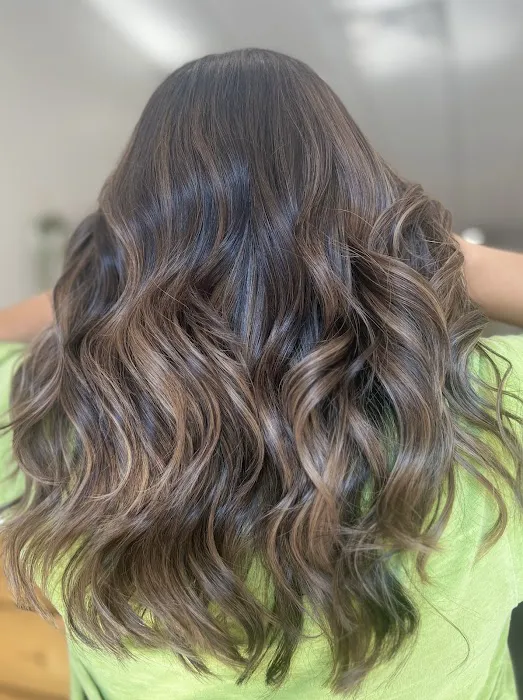 FM Hair Studio Picture 2
