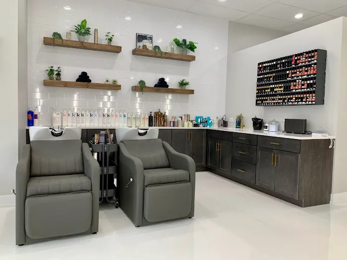 FM Hair Studio Picture 4