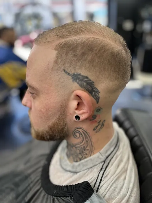 Platinum Fades Barber Lounge IV Picture 2