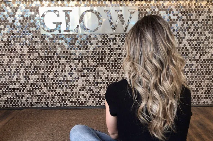 Salon Glow Chicago Picture 2