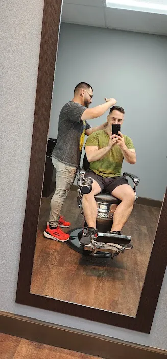 Adryan the barber Picture 9