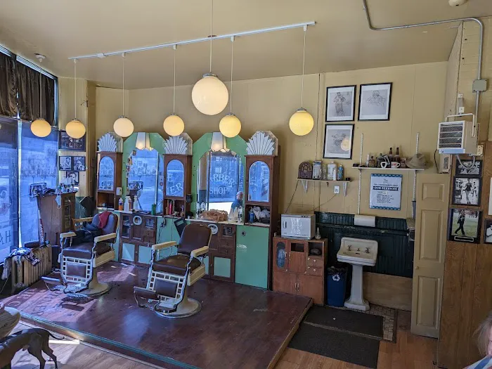 Corner Barber Shop Picture 8