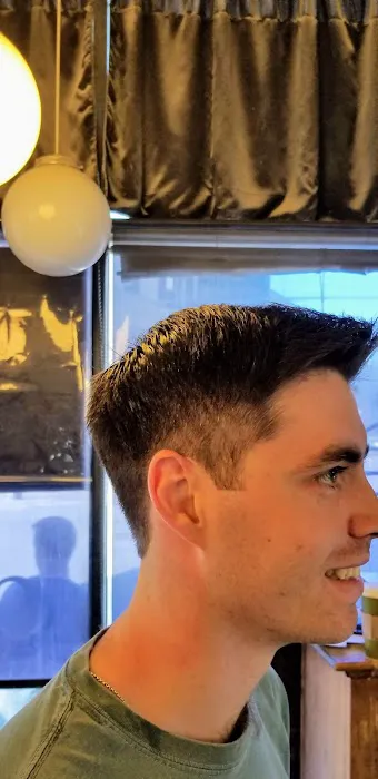 Corner Barber Shop Picture 4