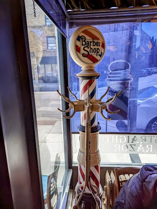 Corner Barber Shop Picture 7