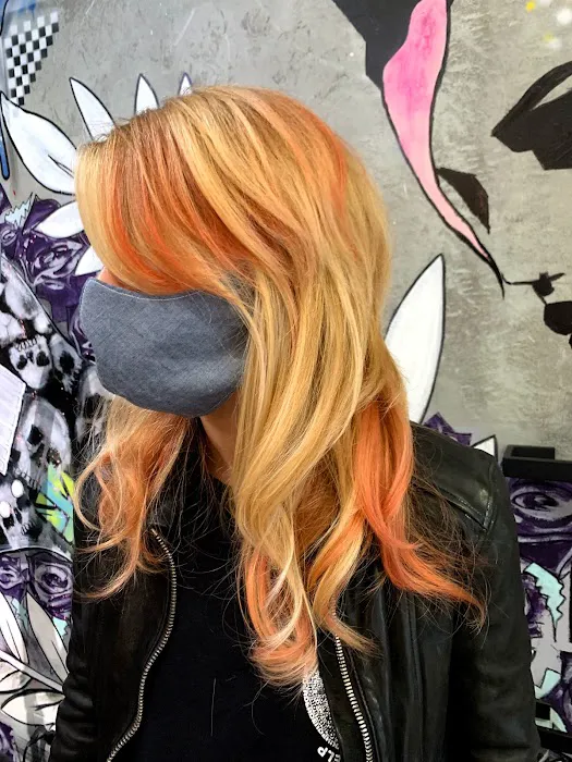 Streets of London Salon Picture 2