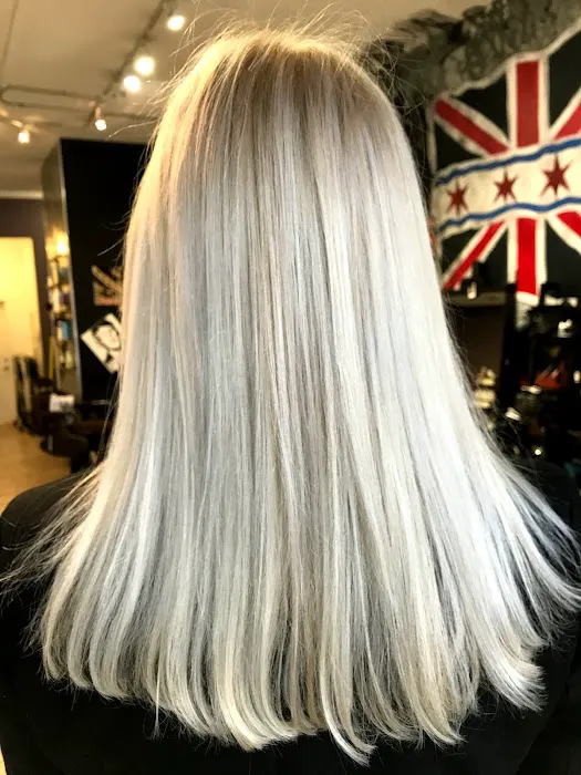 Streets of London Salon Picture 7