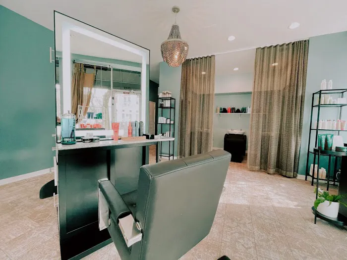 Salon Aster | Color, Extensions, Cuts Picture 9