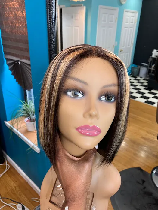 Lamoore's Salon Picture 10