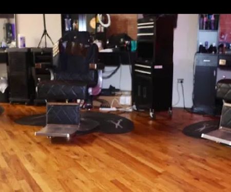 The Grooming Lounge 45