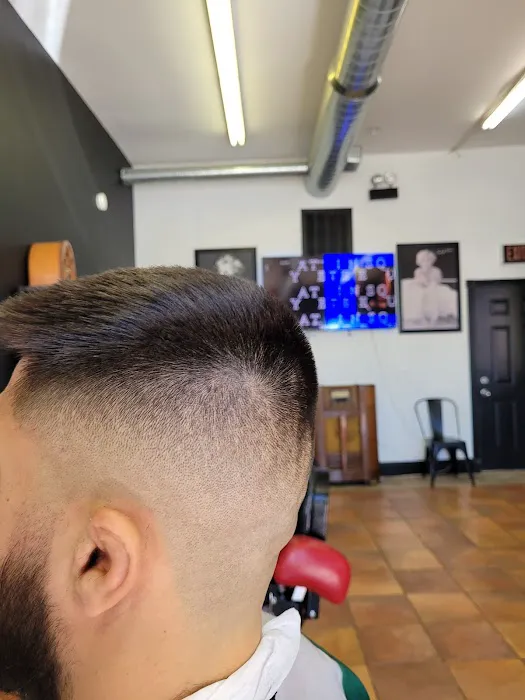 Lads barbershop Picture 7