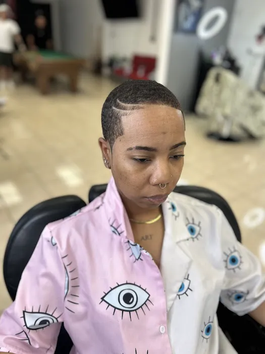 Black Swan Barber Lounge Picture 4
