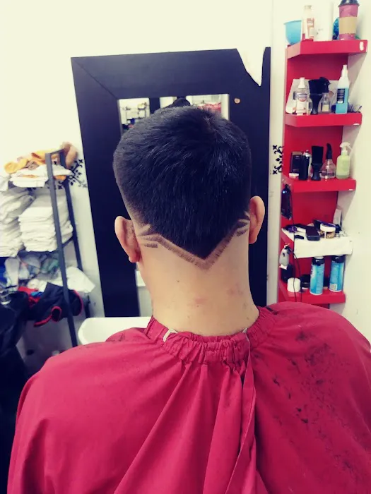 Demetrio's Barber Shop Picture 8