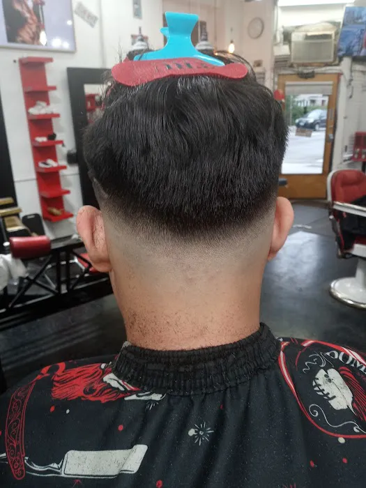 Demetrio's Barber Shop Picture 6