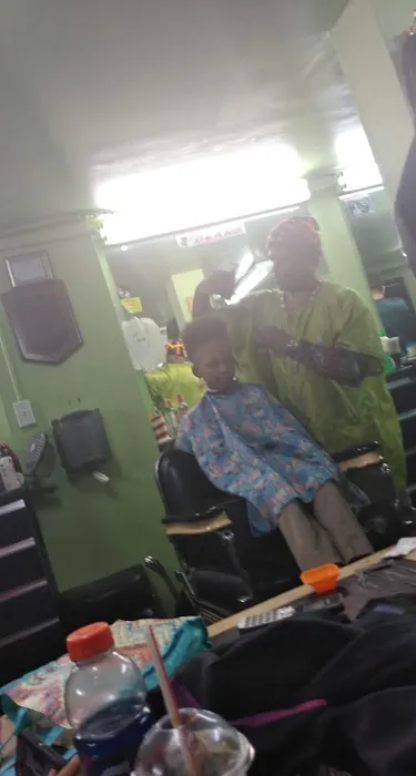 Another Barber Shop Picture 4