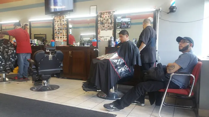 Tigrillos Barbershop #3 Picture 4