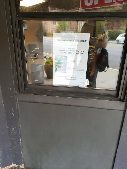 Frank's Barber Shop Picture 8