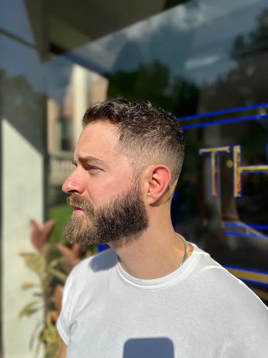 The Oak Ave Barber Picture 8