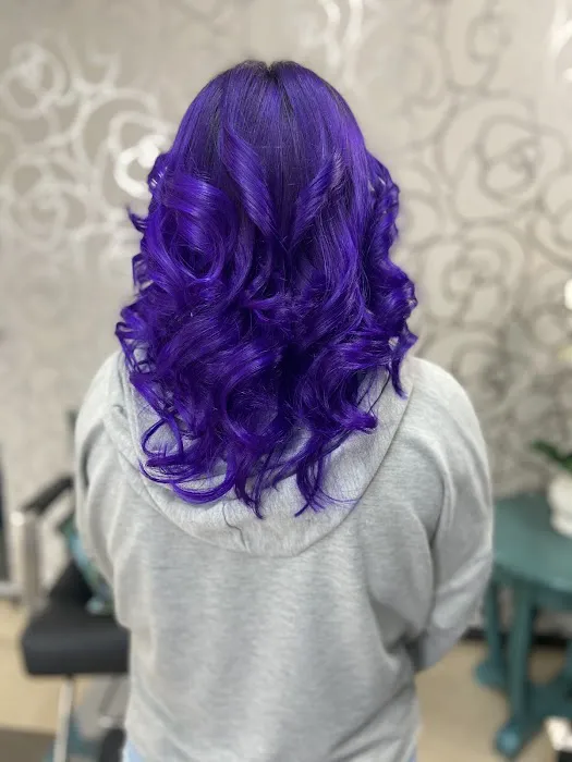 Urbano Hair Creations Picture 3
