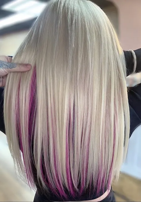 Mane Refinery Salon Picture 1