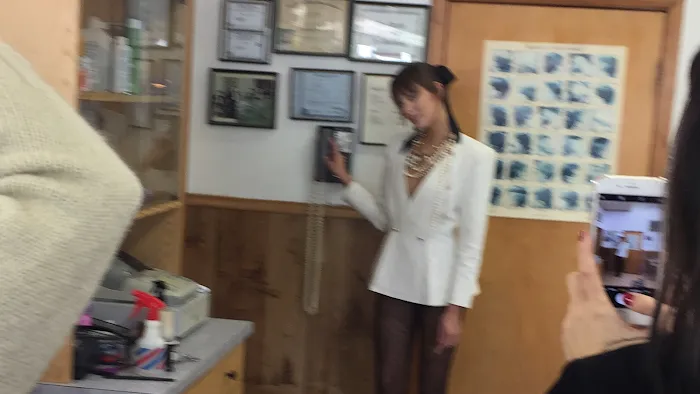 Bruno's Barber Shop Picture 5