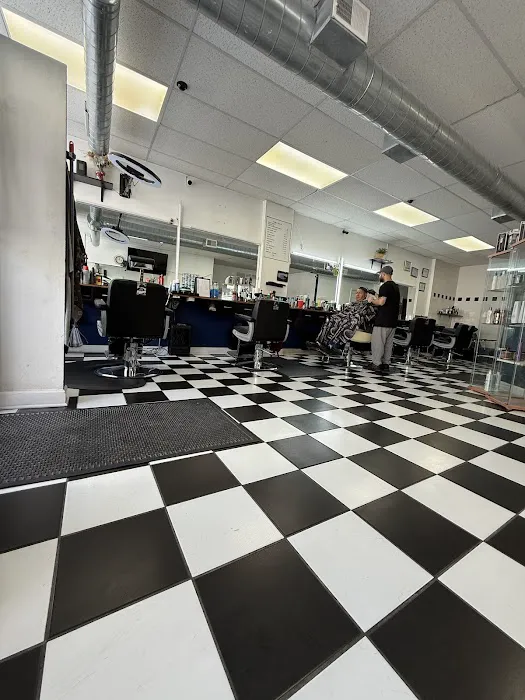 Avondale Hair Salon & Barbershop Picture 3