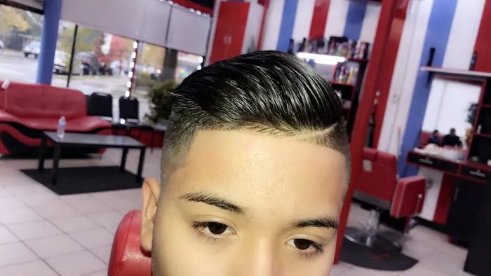 BROTHERS HAIR SALON Picture 1