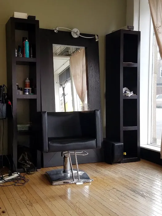Orlando's Hair Studio Picture 8