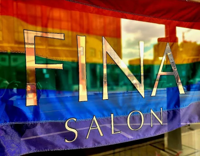 Fina Salon Picture 1