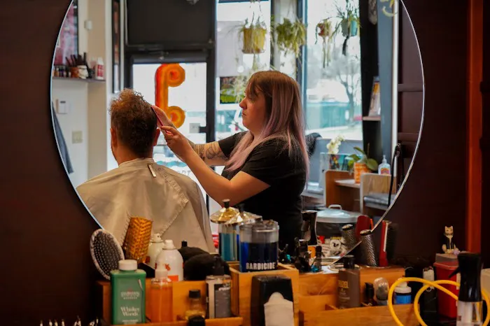 Pete's Barber Shop Picture 2