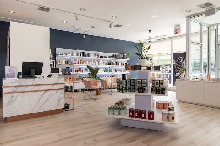 Siren Salon Picture 6