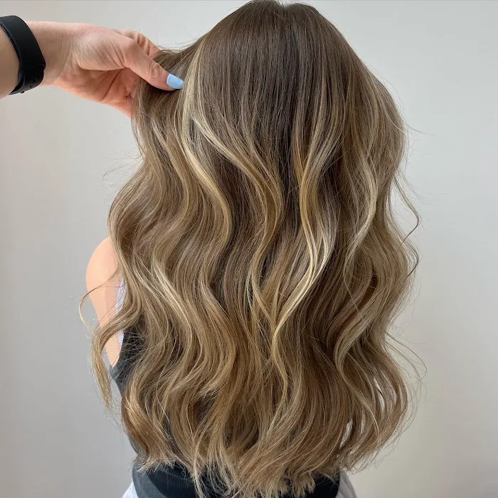 Indi Salon Picture 6