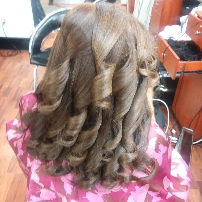 LAVISH HAIR STUDIO Picture 5