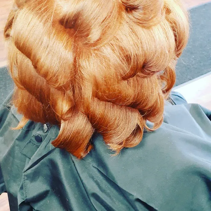 LAVISH HAIR STUDIO Picture 9