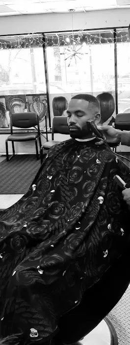 LAVISH HAIR STUDIO Picture 1