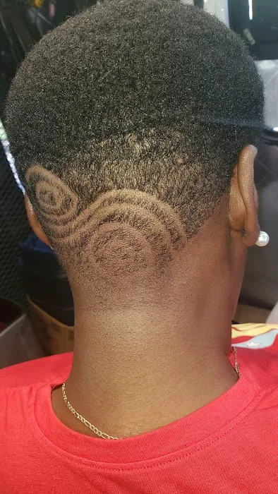 The Ultimate Experience Mobile Barbershop Picture 3