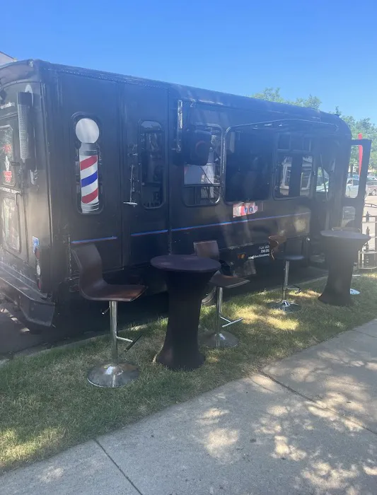 The Ultimate Experience Mobile Barbershop Picture 2